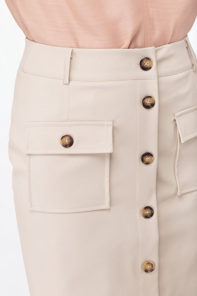 Юбка из эко-кожи прямого силуэта с накладными карманами Anelli 818 бежевый - фото 8