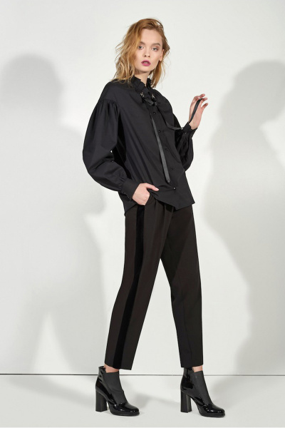 Блуза на каждый день с текстильным материалом, демисезон Motif 1090 черный - фото 2