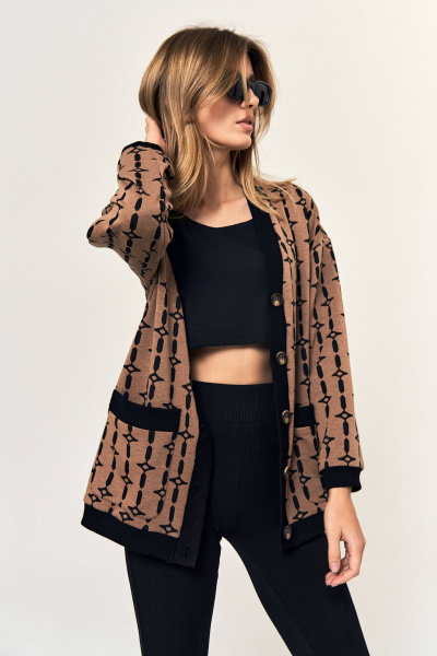 Демисезонный трикотажный кардиган с карманами LeNata 11351 коричневый-в-рисунок - фото 2