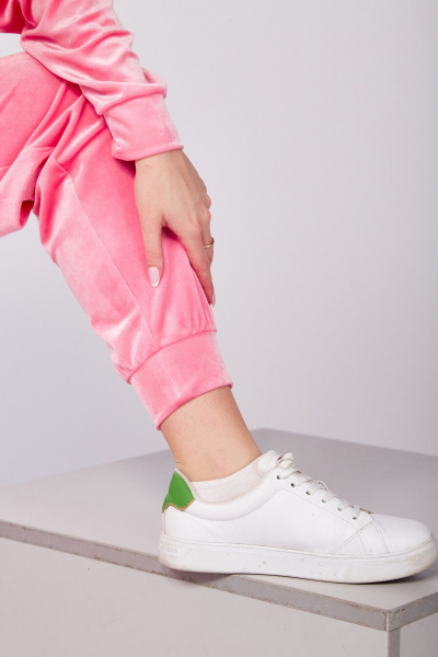 Брюки женские зауженные из трикотажа на резинке Abbi 2011 розовый - фото 6