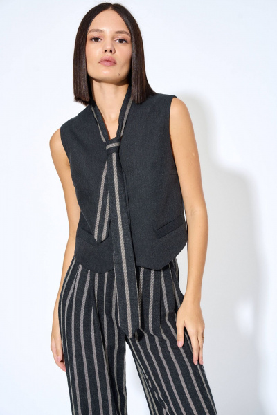 Жилет из костюмно-плательной ткани с V-образным вырезом AG Green G497/5 - фото 1