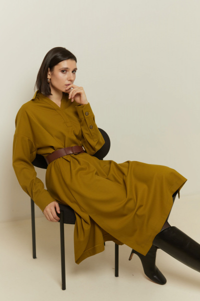 Платье из шерстяного текстиля на каждый день с классическим стилем Elema 5К-12923-1-164 олива - фото 1