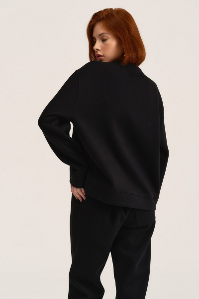 Світшот свободного крою з мінімалістичною печаткою MG Wear 2102 черный - фото 3