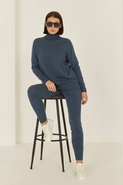 Демисезонный синий костюм-двойка из вязаного трикотажа Romgil 919ШТЗ индиго - фото 7