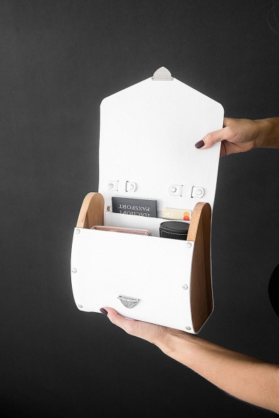 Сумка из натуральной кожи с деревянными боковинами Because KIWI WHITE - фото 2