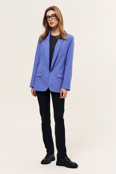 Фиолетовый жакет с накладным карманом и воротником шаль LeNata 12366 сиреневый - фото 1