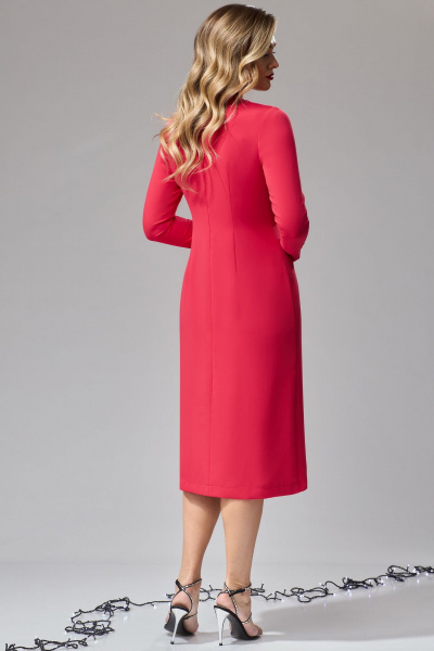 Приталенное платье с запахом и закругленным низом Gizart 5240 - фото 2