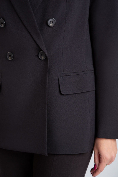 Двубортный жакет с рельефами и латканами из костюмного полотна IVARI 205 черный - фото 8