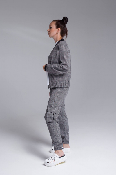 Женский бомбер на подкладке из трикотажного жаккардового полотна Legend Style G-002 черно-белый - фото 3