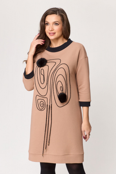 Платье трикотажное с вышивкой и меховыми пушками, в бежевом стиле Michel chic 2153 бежевый - фото 5