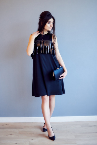 Круглогодичное нарядное черное платье с валаном из плиссе S. Veles 3-98 - фото 2