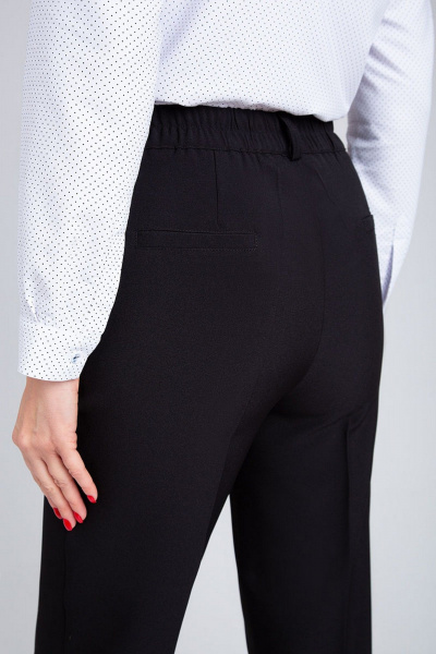 Деловой костюм-двойка из костюмного текстиля с зауженными брюками IVARI 20403/1 черный - фото 11