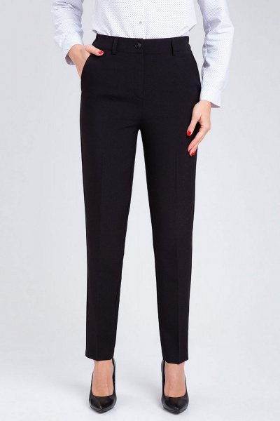 Деловой костюм-двойка из костюмного текстиля с зауженными брюками IVARI 20403/1 черный - фото 9