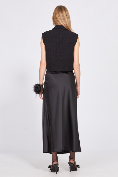 Черная миди юбка из плотного атласа с потайной молнией EOLA 2455.2 - фото 3