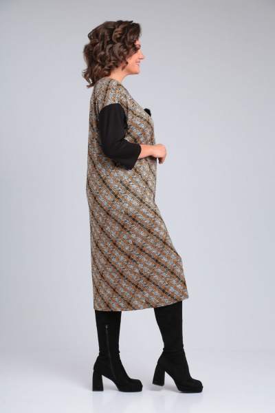 Коричневое платье из трикотажа с разрезом и брошью Michel chic 2150 черный-горчичный - фото 5