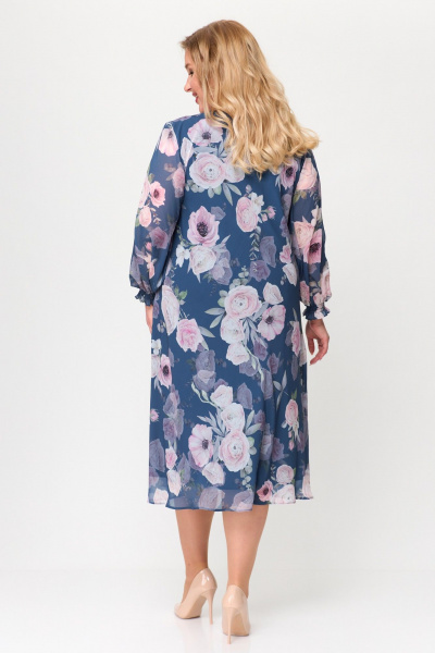 Круглогодичное воздушное платье из шифона с сборками и свободным кроем Элль-стиль 2258 джинс/принт_цветы - фото 10