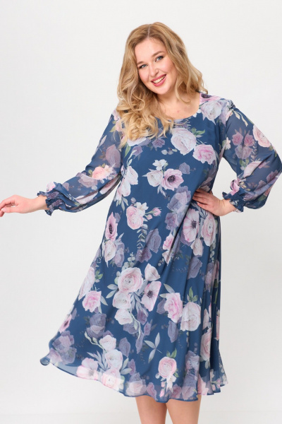 Круглогодичное воздушное платье из шифона с сборками и свободным кроем Элль-стиль 2258 джинс/принт_цветы - фото 8