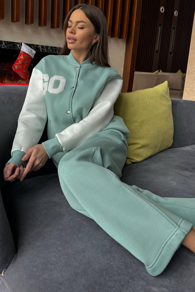 Спортивный женский костюм бомбер и прямые брюки из трикотажа GO F3045/26-688.164-170 - фото 3