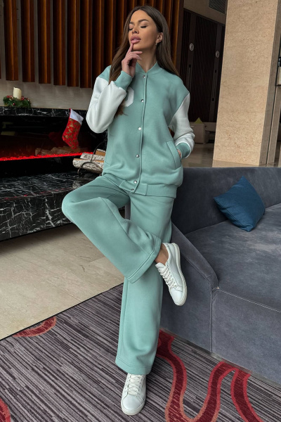 Спортивный женский костюм бомбер и прямые брюки из трикотажа GO F3045/26-688.164-170 - фото 1