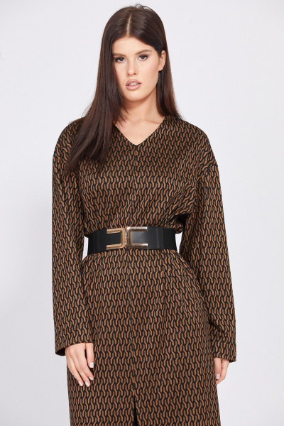 Длинное трикотажное платье миди с карманами и ремнем EOLA 2497.1 рыжий_ рисунок - фото 5