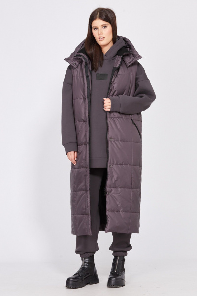 Фиолетовый демисезонный жилет из плащевой ткани с капюшоном EOLA 2543 т.слива - фото 4