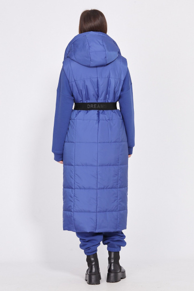 Синий демисезонный жилет из плащевой ткани с капюшоном EOLA 2543 василек - фото 10