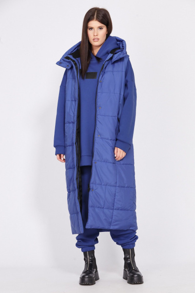 Синий демисезонный жилет из плащевой ткани с капюшоном EOLA 2543 василек - фото 5