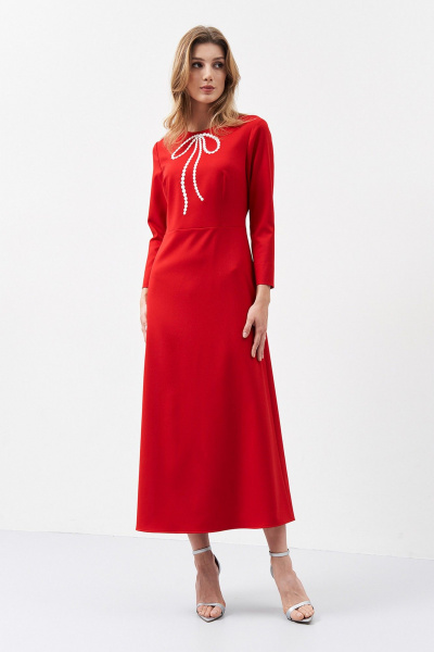 Платье полупридящее с вышивкой и V-образным вырезом Art Ribbon M3970P - фото 1