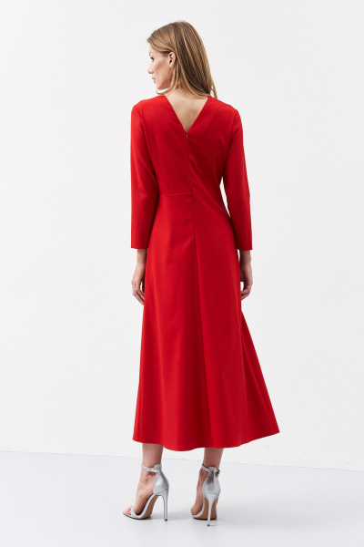 Платье полупридящее с вышивкой и V-образным вырезом Art Ribbon M3970P - фото 4