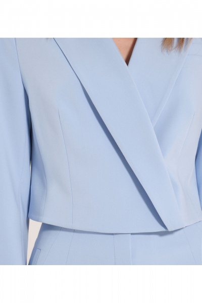 Деловой костюм из текстиля жакет и юбка прямого силуэта Панда 113910w голубой - фото 7