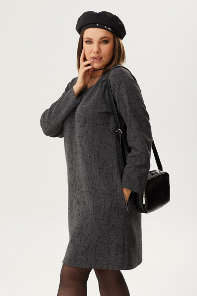 Платье А-силуэта с карманами и контрастной брошью BegiModa 1028 графит - фото 5