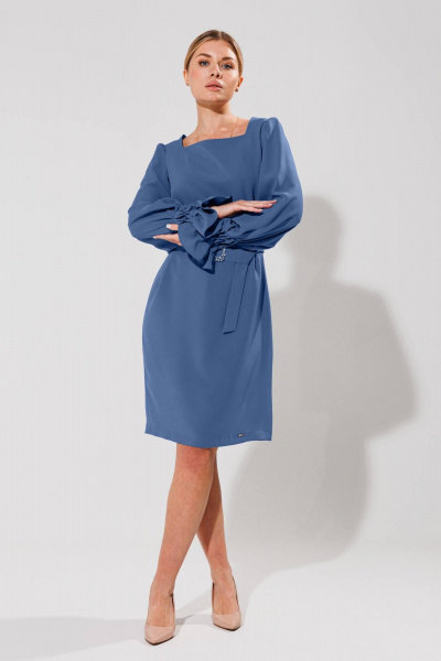 Платье прямого кроя с поясом и вытачками Verita 2271 голубой - фото 2