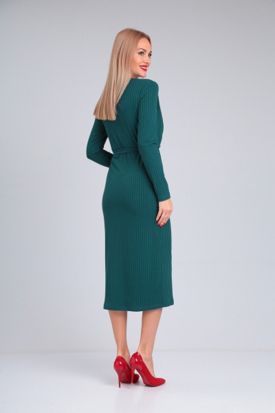 Удобное платье из трикотажа с запахом и поясом Takka Plus 23-202 - фото 6