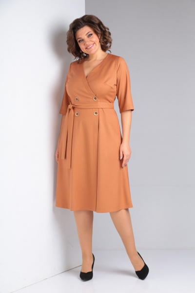 Оранжевое платье с талиевыми вытачками и запахом Takka Plus 23-204 - фото 1