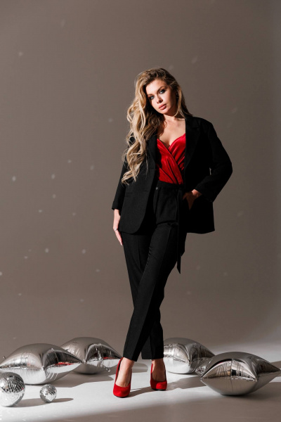 Деловой костюм из текстиля жакет с брюками зауженными к низу SandyNa 130561 черный - фото 6