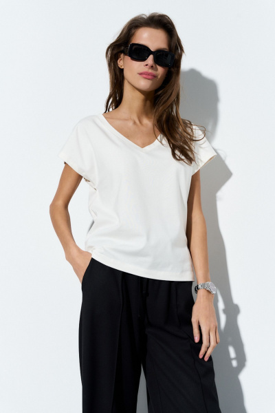 Летняя хлопковая майка на каждый день в белом цвете Luitui R5023 молочный - фото 1