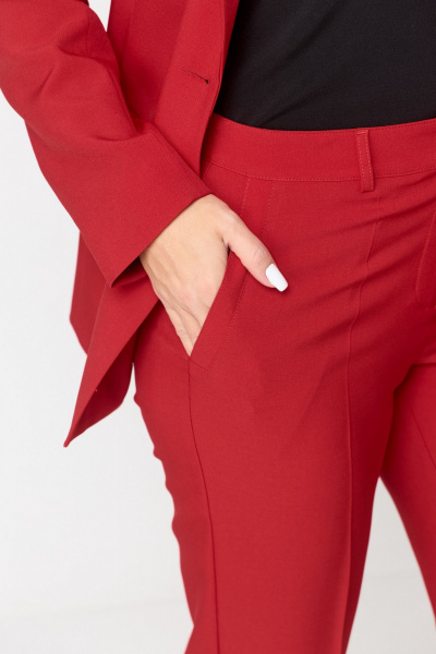 Костюм 2-ка: удлиненный жакет из текстиля и прямые брюки БелЭльСтиль 866-2_99_22+596-2_79_22 красный - фото 2