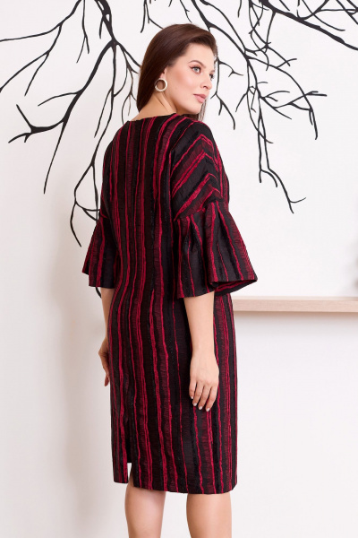 Платье-футляр с съемной брошью из крешованной тафты Lissana 4859 - фото 6