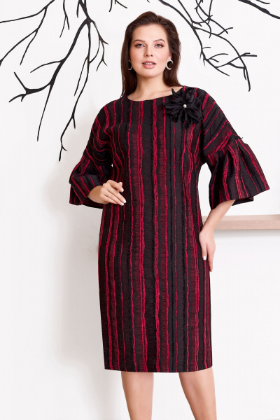 Платье-футляр с съемной брошью из крешованной тафты Lissana 4859 - фото 2