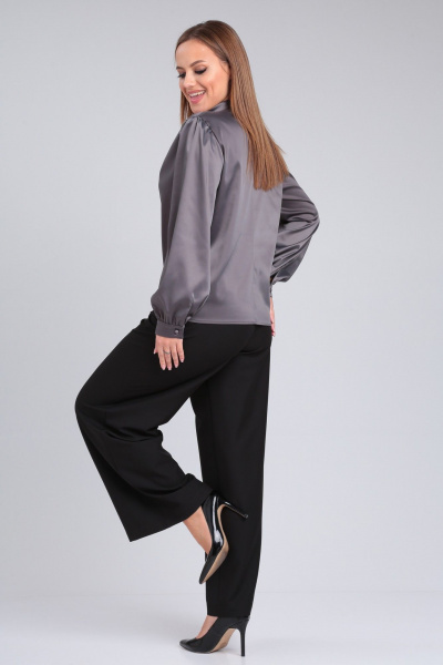 Блуза из текстиля с украшенной атласной структурой Angelina & Сompany 941 - фото 6