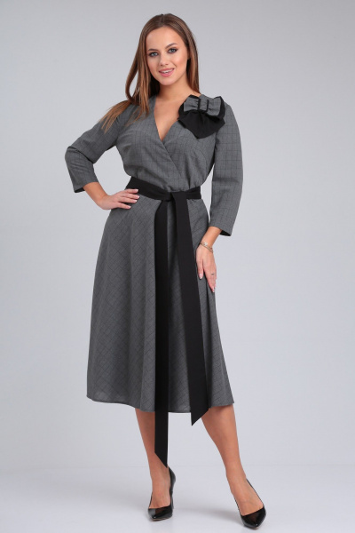 Платье с запахом в клетку с бантом и полусолнце юбкой Angelina & Сompany 943 - фото 6