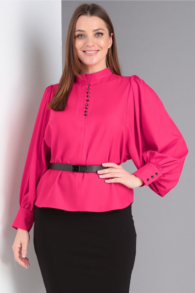 Блуза с оригинальным кроем и короткими плечевыми швами Таир-Гранд 62423 фуксия - фото 1