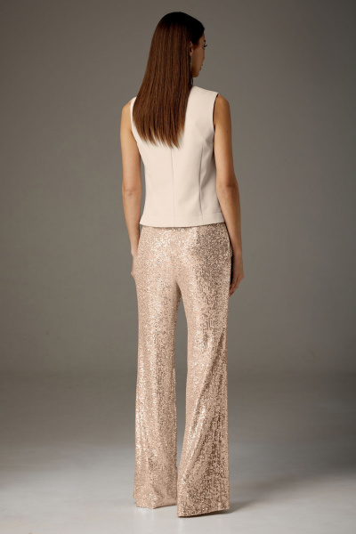 Костюм из текстиля с жилетом и брюками из пайеточного трикотажа N.O.W. 1379 золото - фото 2