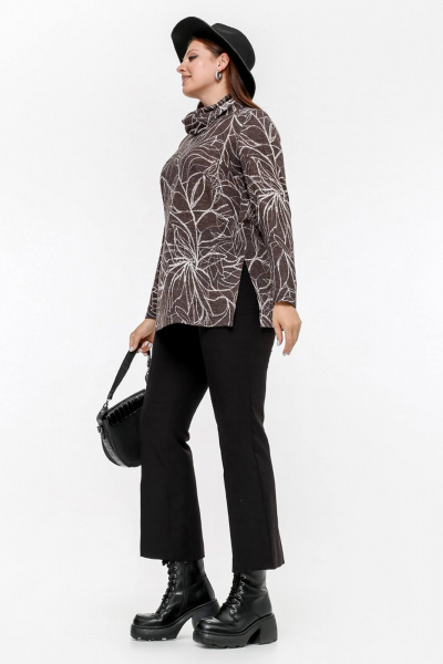 Джемпер из трикотажа с воротом-хомутом и вытачками La rouge 3330 какао - фото 4