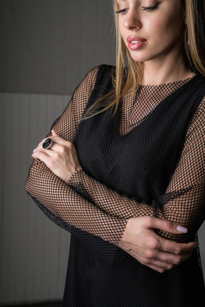 Платье из замши с сетчатыми рукавами и разрезом GlasiO 5891 - фото 3