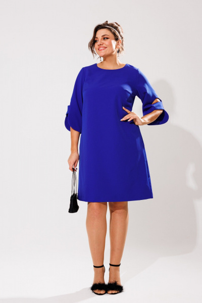 Платье трапеция с фигурным рукавом и яркой палитрой Anelli 1447 василек - фото 1