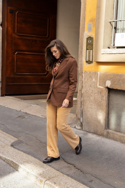 Брюки из мягкого вельвета с вертикальными полосками и карманами EZER 1008 бежевый - фото 8