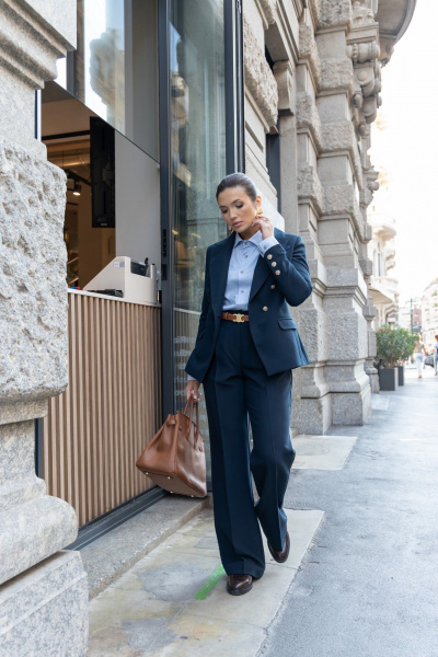 Брюки расклешенного кроя из мягкой поливискозы с карманами EZER 1011 темно-синий - фото 10