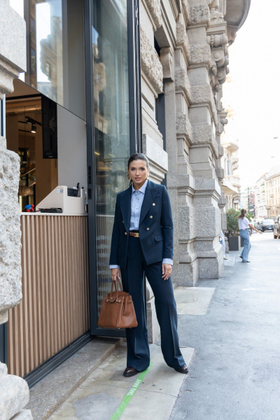 Брюки расклешенного кроя из мягкой поливискозы с карманами EZER 1011 темно-синий - фото 8