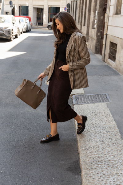 Миди юбка из вельвета с вертикальной раскладкой и карманами EZER 1013 баклажан - фото 12